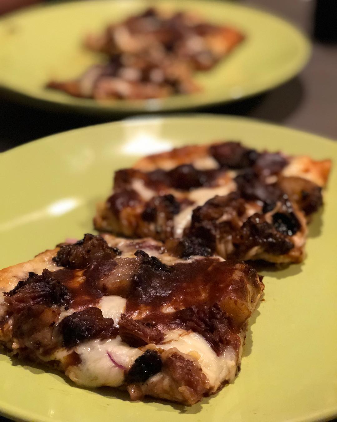Keto BBQ Brisket Pizza!!! Omg I can’t get over how amazing this came out!
—-
I didn’t have time or desire to create the make the brisket so I went to my local barbecue spot and ordered brisket burnt ends without any sauce on them. I went home and I created a cauliflower crust which was super easy to do, recipe below! I spread the @ghughessugarfree hickory BBQ sauce on the crust, red onions, and layered mozzarella cheese on it, then put the brisket on top and drizzled BBQ sauce over it… in the oven at 400 for about 10 minutes (it was already hot from cooking the crust!!)
—-
2lbs cauliflower, riced (use a food processor)
1/3 cup goat cheese
1 egg beaten
1 tsp dried oregano
Pinch of Salt
A bit of coconut flour as needed
—
Preheat the oven to 400 and then run your cauliflower through the food processor.. Fill a large pot with an inch or so of water and drain into a fine mesh strainer. Transfer to a clean towel (I used a flour sack) and wring ALL THE WATER OUT!!! This is important for a crispy crust!! Be careful of burning your hands! Mix with the rest of the ingredients. Mine came out a bit wet so I added a little coconut flour to dry it out; but not to dough consistency, it was still a wet dough. Press out into pizza dough shape on parchment (not wax) paper using your hands; I made mine rectangular.. bake for 35-40 minutes until golden brown.. and then cover with toppings, slice and serve!!! Dang, you’re gonna love it